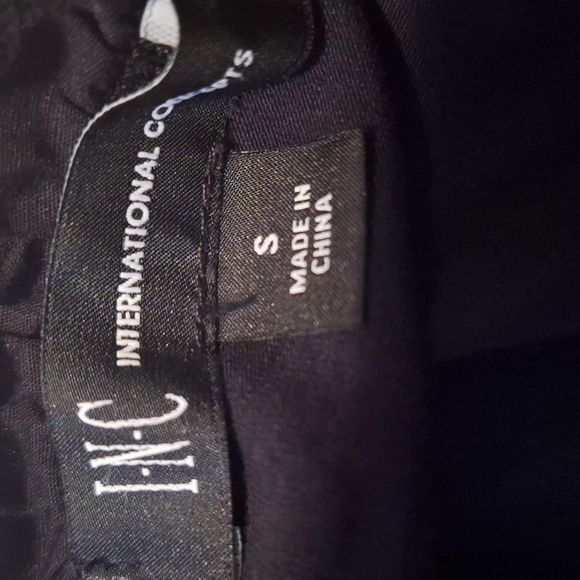 Embroiderd Top - Picture 8 of 9